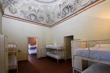 Titolo: PALAZZO PIERANTONI OSTELLO DI FOLIGNO