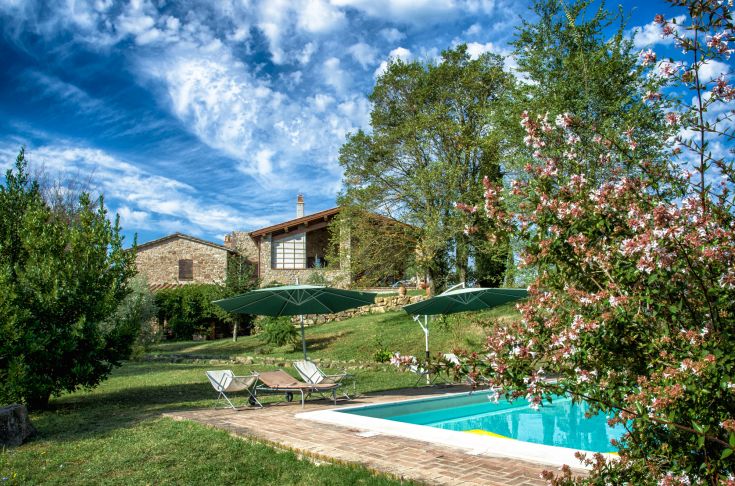 Casa Vacanze in Umbria, holiday home with swimming pool in Italy, holiday letting, family friendly, baby friendly, pet friendly