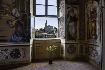 Titolo: Todi Classica e Palazzo Vescovile