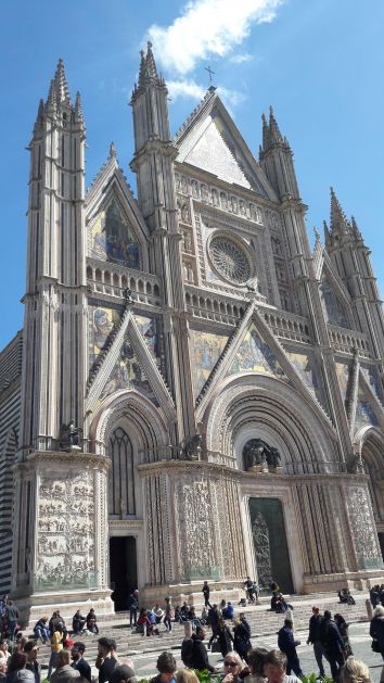 Titolo: Orvieto : une journée à la Renaissance.