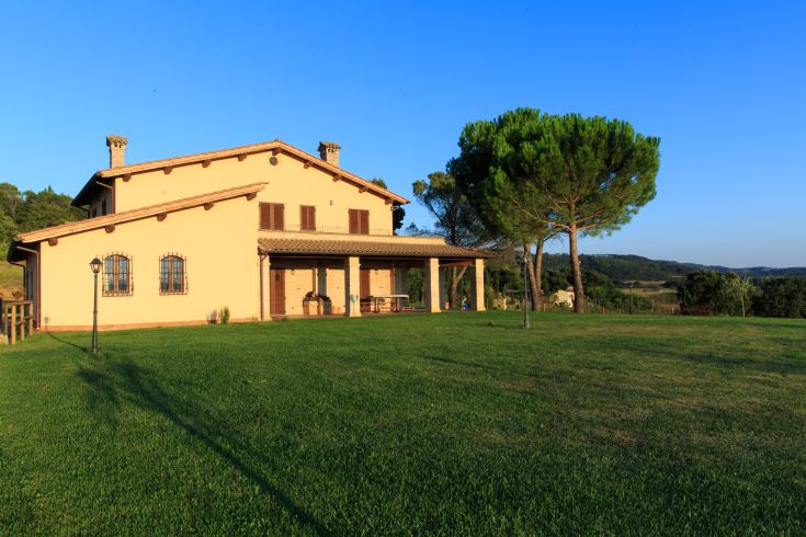 Agritourismus in einem grünen Gebiet, ideal zum Entspannen und Spazierengehen. Bietet verschiedene Dienstleistungen und befindet sich in günstiger Lage, um die Umbrie zu erkunden.