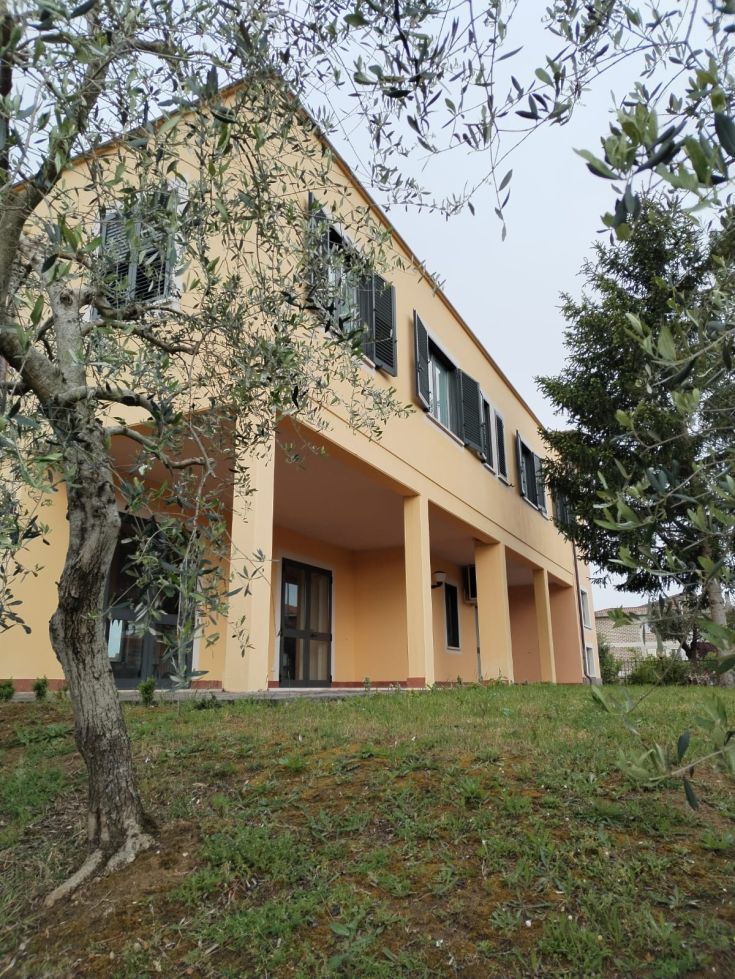 A nature-surrounded hotel, perfect for a short escape to the Umbrian countryside.
