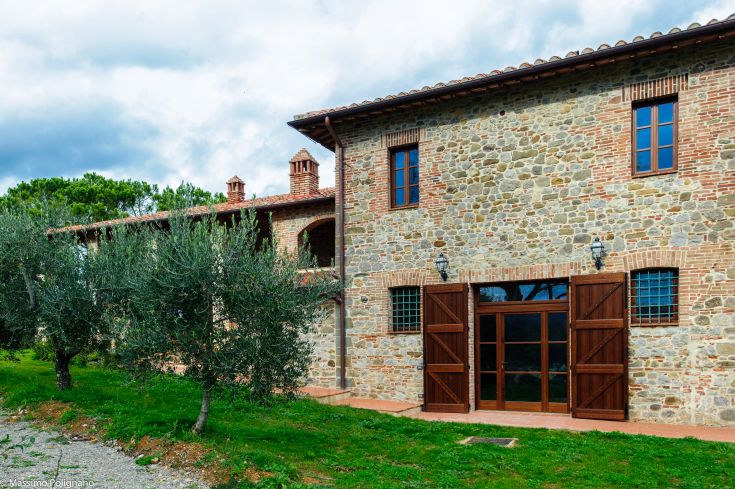 A renovated farmhouse surrounded by olive trees and vineyards, nestled in the Umbrian countryside. A place of peace and relaxation.