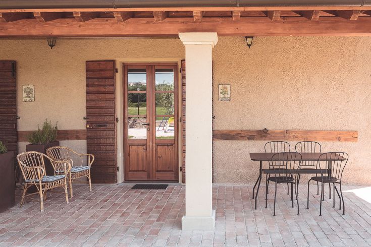 Un agriturismo ospitale con uno stile rustico e aree all'aperto per il relax.