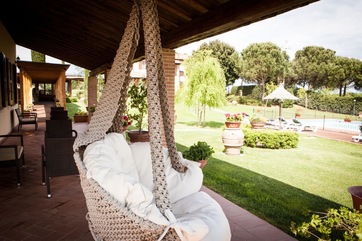 A country farmhouse in Umbria, ideal for a relaxing break and tasting local products.