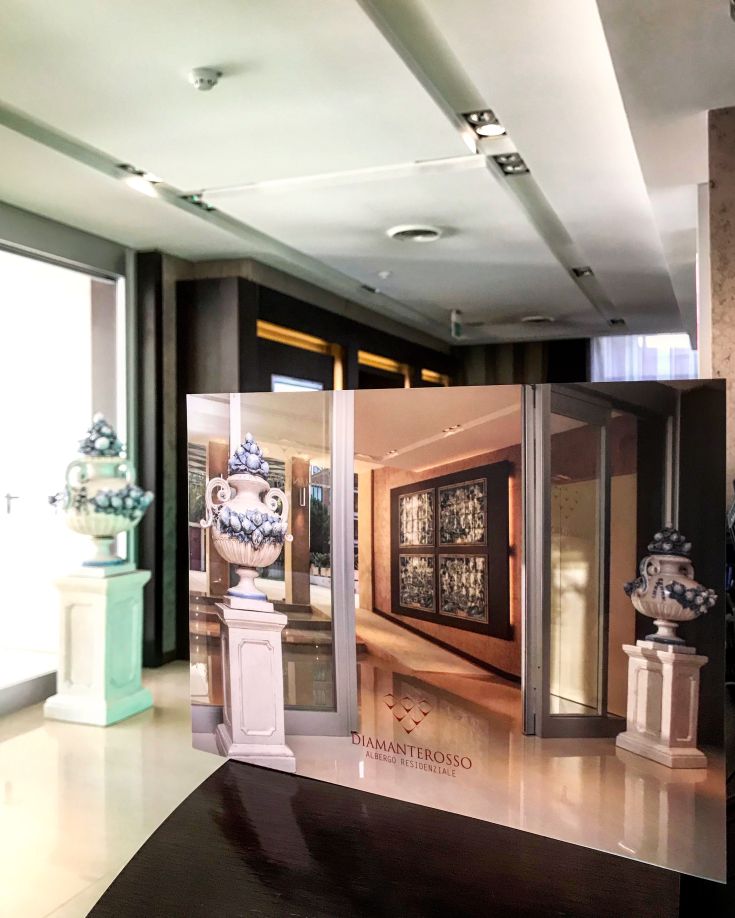 Espaces modernes et confortables du palais Residence Diamante Rosso, situé en Ombrie. Un cadre pratique pour un séjour relaxant.