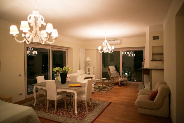 A bright, simple environment perfect for gatherings and social moments.