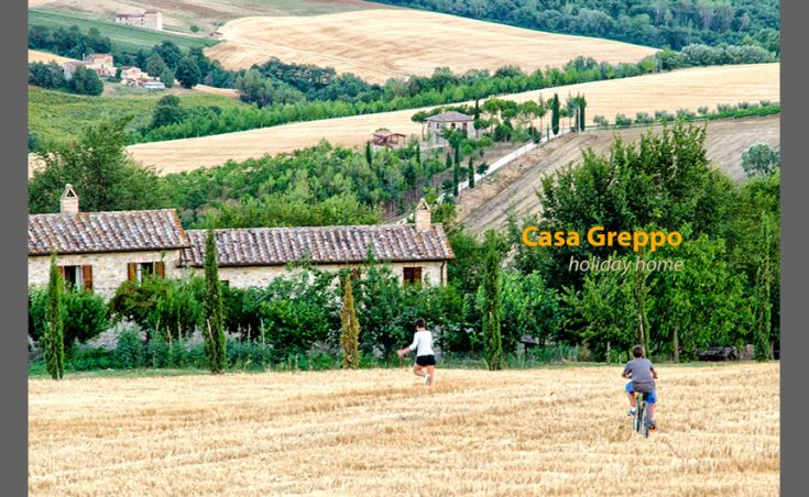 Entdecken Sie ein typisches umbrisches Bauernhaus mit Pool und Wellnessbereich, ideal für Familien und Freundesgruppen.