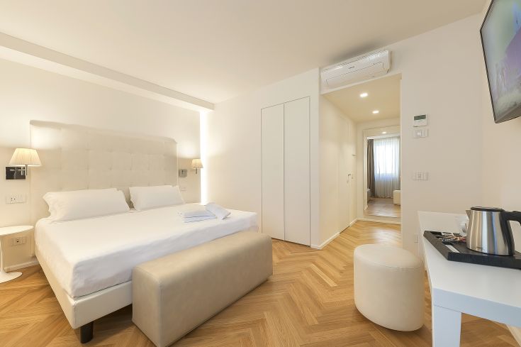 Modern camera with simple features and comfort, perfect for a stay in Assisi.