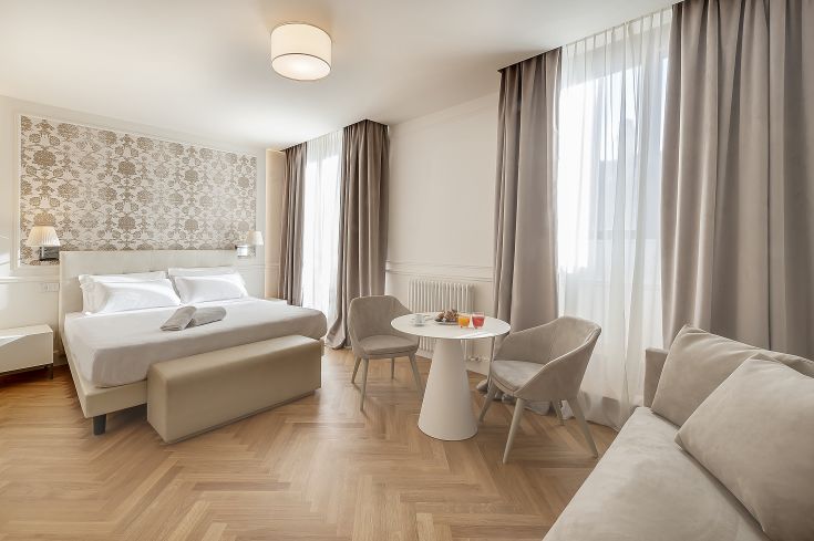 Cozy and well-furnished room, perfect for a peaceful and pleasant stay.