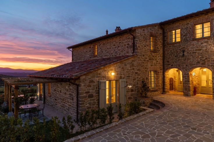 A village in Umbria, surrounded by nature, perfect for relaxing and enjoying leisure moments. Peaceful and welcoming atmosphere.