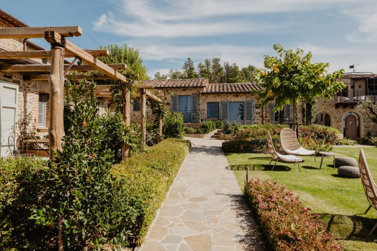 A tranquil place in the Umbrian nature, ideal for peaceful events and pleasant stays.