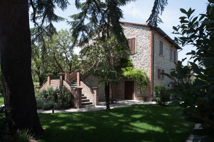 Ein in die Natur eingebetteter Resort, ideal für eine ruhige und erholsame Auszeit.