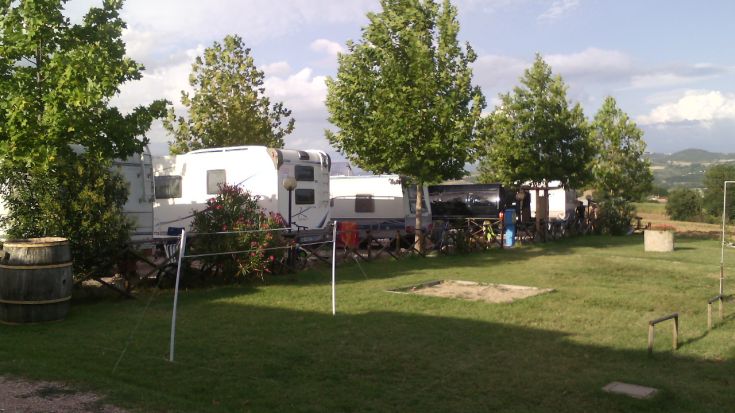 Struttura situata nel verde dell'Umbria, adatta per momenti di relax e passeggiate nella natura.