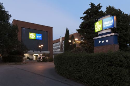 Zeitgenössisches Hotel mit exzellenten Dienstleistungen, ideal für Geschäfts- oder Urlaubsaufenthalte.