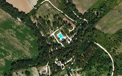 A natural area with pools and bungalows, perfect for family stays and outdoor relaxation.