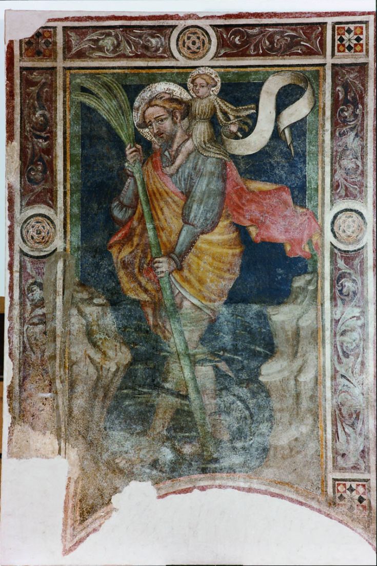 Une fresque montrant une figure religieuse avec un enfant, typique du style artistique de la région.