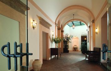 Titolo: HOTEL PALAZZO PICCOLOMINI