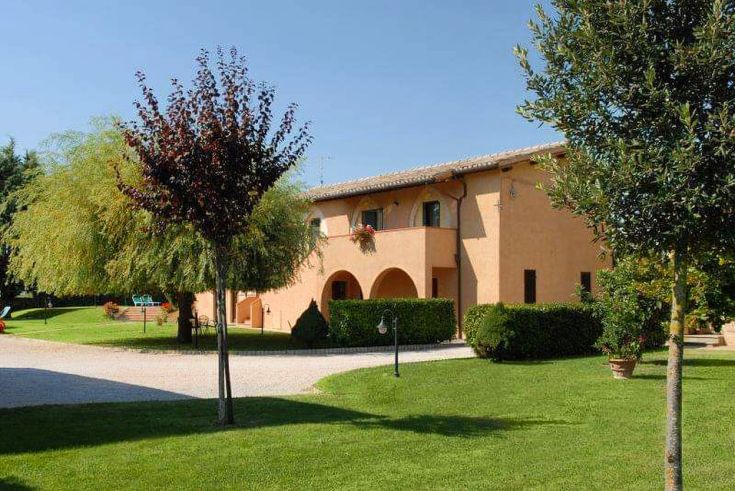 Located in the Umbrian countryside, this historic building is a great starting point to explore the surrounding area.