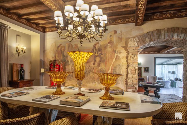 Interior of a palace with simple furnishings and essential decorations, providing a calm and welcoming atmosphere.