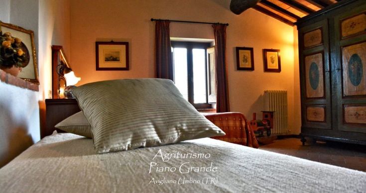 Camera semplice e confortevole nell'Agriturismo Piano Grande, in un ambiente rurale ad Avigliano Umbro.