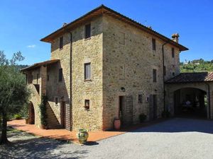 Holiday home located in a green area of Umbria, perfect for relaxation and small gatherings.