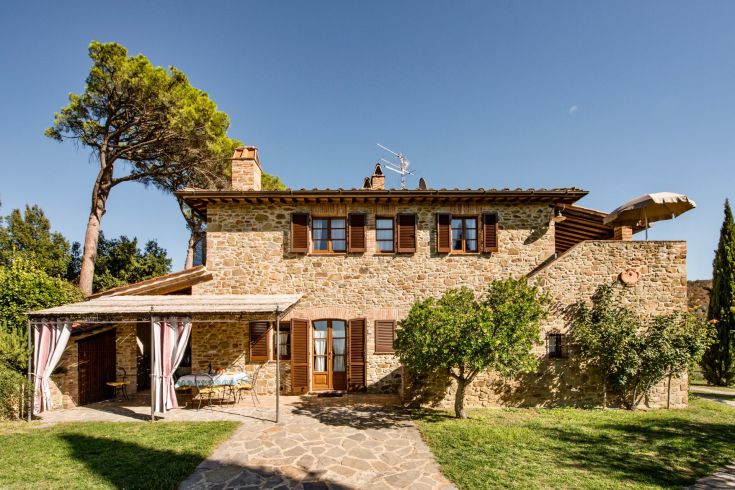 Agriturismo situato in un'area tranquilla dell'Umbria, perfetto per una fuga rilassante nella natura.