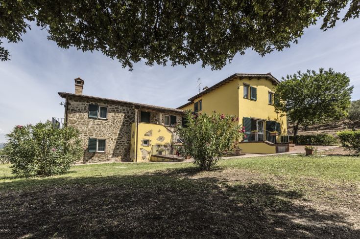 Accogliente casa vacanze immersa nella natura, perfetta per un soggiorno tranquillo e rilassante a pochi passi da Torgiano.