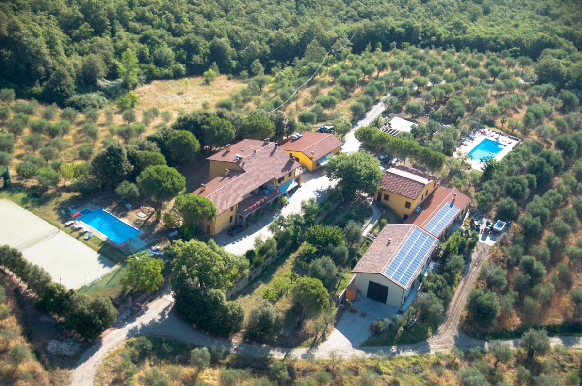 Located in a natural setting, the agriturismo provides a peaceful atmosphere with two swimming pools and a tennis court.