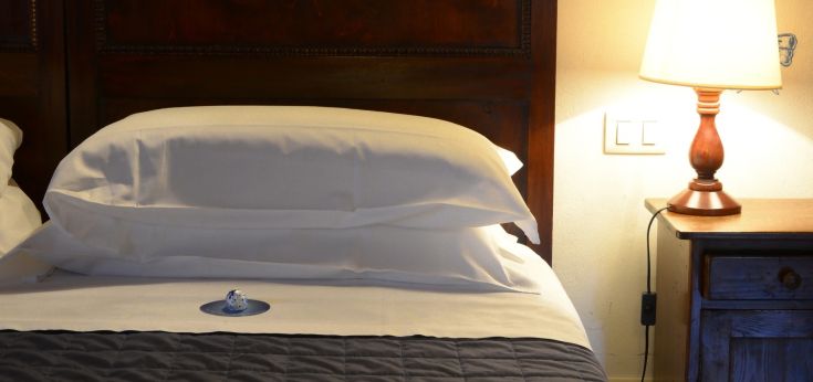 Camera semplice e confortevole nel Borgo Mandoleto, con un'atmosfera tranquilla.