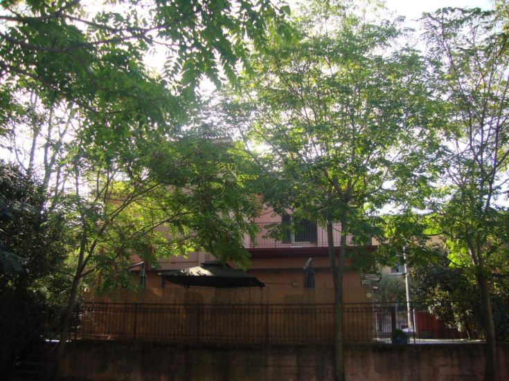 A cozy inn surrounded by nature, near Terni, offering welcoming rooms and simple amenities.