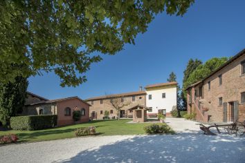 Titolo: LE CASE COLONICHE