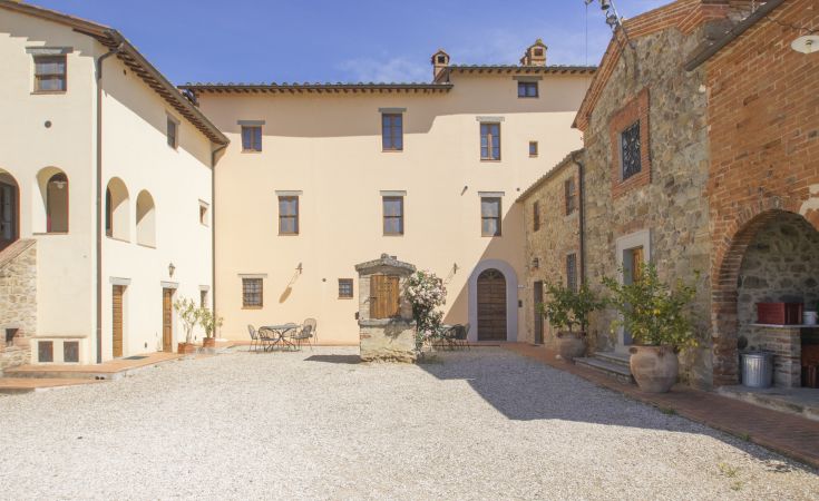 Découvrez cet agriturismo, un endroit paisible pour se détendre et passer du temps près du lac Trasimène.