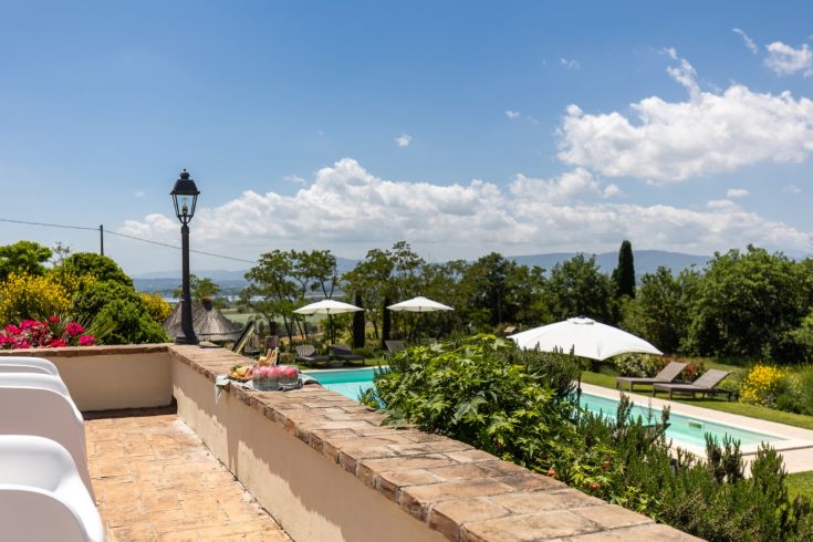 Relax at Agriturismo Santa Margherita, nestled in the tranquil Umbrian countryside.