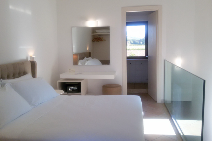 Helle und einladende Wohnung, perfekt für entspannende und ruhige Momente.