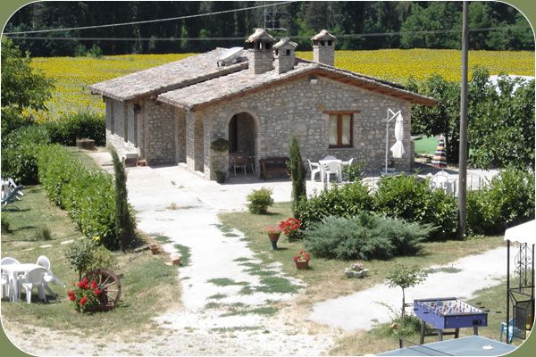 Bauernhof inmitten der Natur, ideal für Entspannung und Kochkurse.