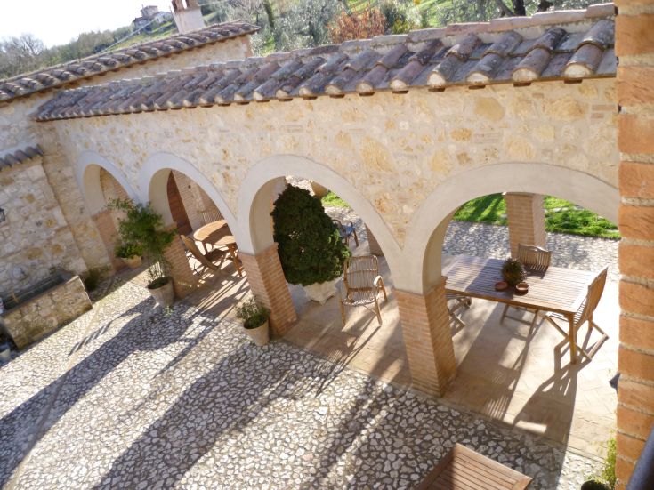 Un agriturisme familial entouré par le magnifique paysage naturel de l'Ombrie.