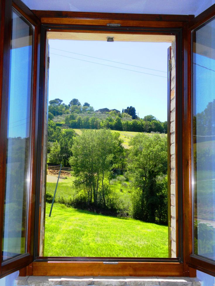 View from the balcony of an apartment located in the Umbrian countryside.