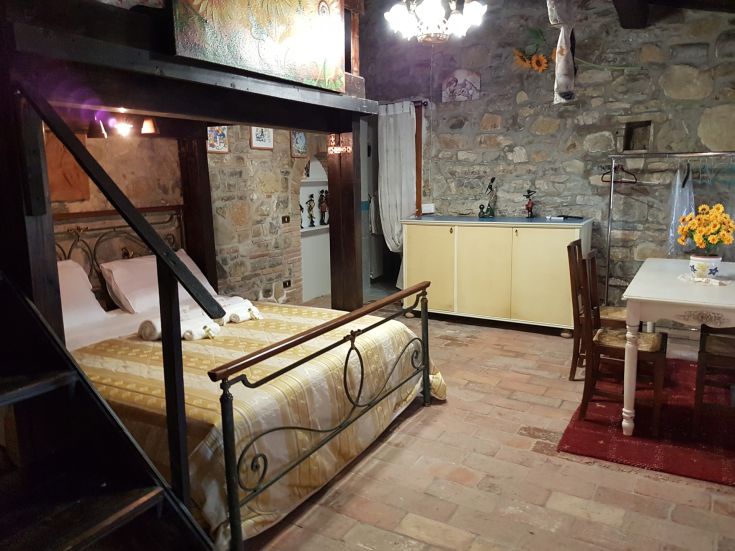 Un cadre simple et confortable, parfait pour profiter d'un séjour paisible à la campagne ombrienne.