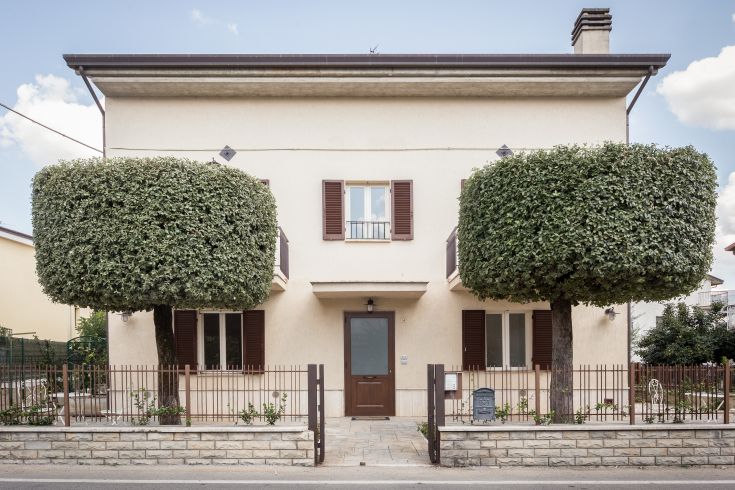 Casa con giardino, situata nei pressi di Santa Maria degli Angeli, comoda per esplorare Assisi e il territorio umbro.