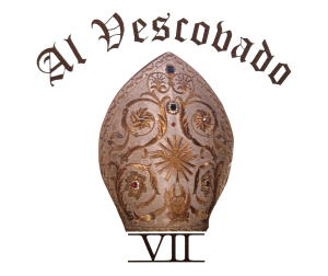 Un oggetto dorato decorato con particolari eleganti, che simboleggia il Vescovado.