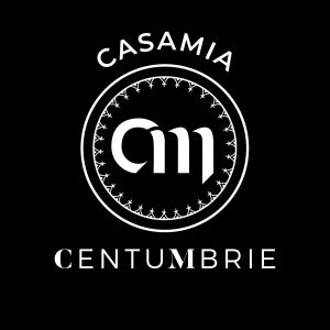 Ville moderne nella natura, con interni accoglienti e panorama sul Lago Trasimeno.