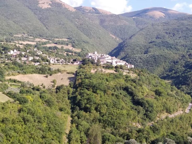 This historic village, surrounded by greenery, offers a beautiful view and lush nature.