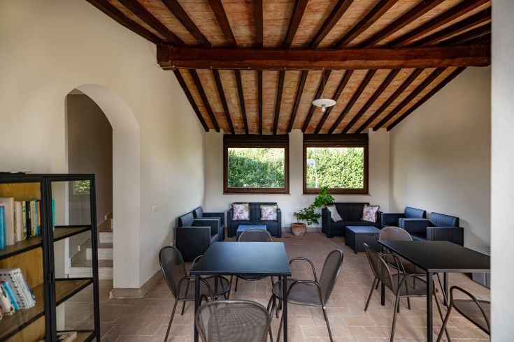 Reading area and tables for outdoor lunches and dinners 