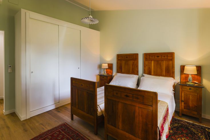 Une chambre simple dans l'agriturismo Le Cerque, situé dans la paisible campagne ombrienne.