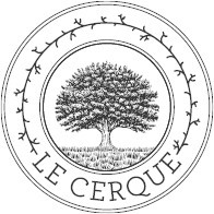 Un agriturismo situato nelle verdi colline umbre, dove gli ospiti possono godere di tranquillità e paesaggi naturali.