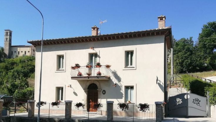La Zita B&B è un'accogliente struttura nel cuore dell'Umbria, ideale per una pausa rilassante.