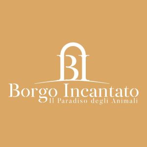 Un palazzo che presenta stanze accoglienti con uno stile sobrio e ben curato.