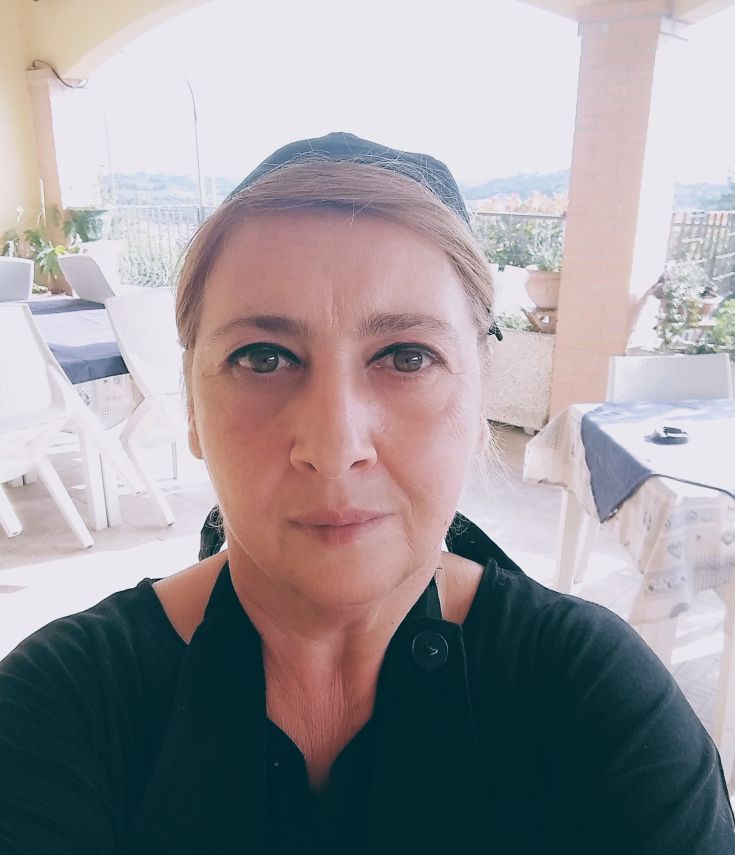 Simple and cozy family B&B with spacious rooms and Italian breakfast.