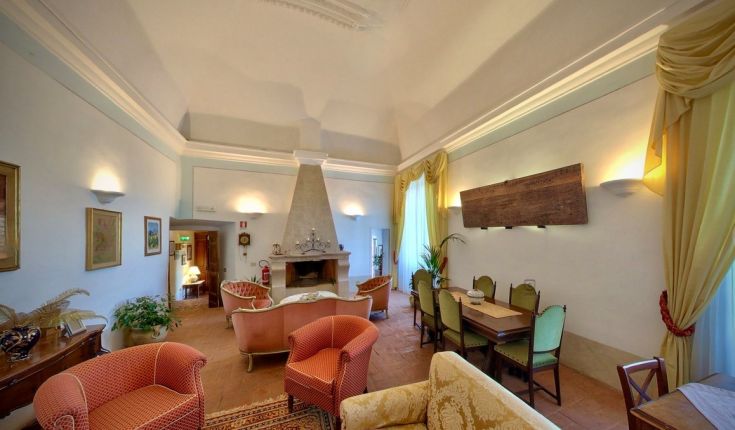 Cozy space in the Country House Monastero le Grazie, simply furnished.